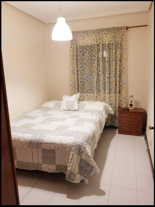 Private Room With Shared Bathroom Саламанка Экстерьер фото